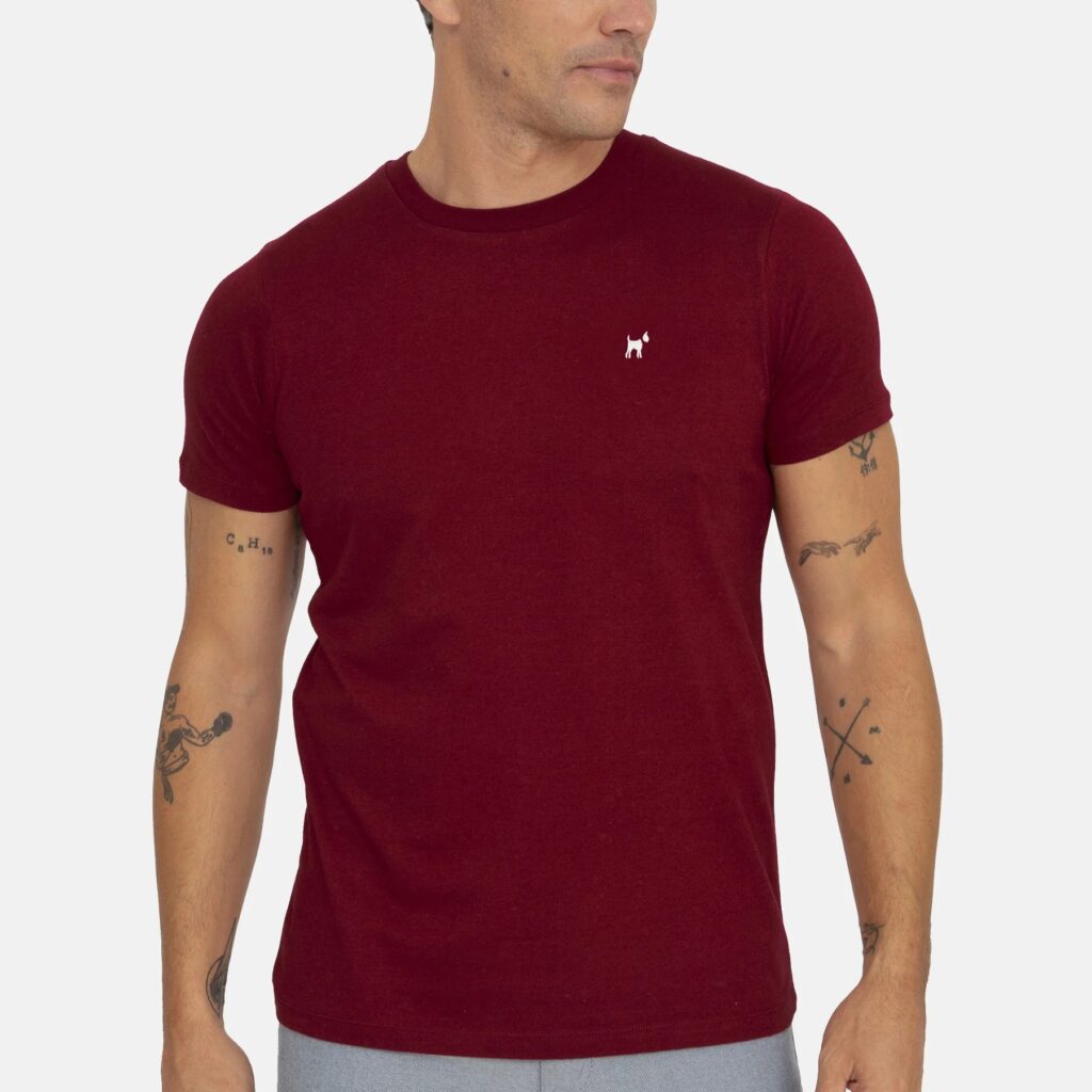 Camiseta Clásica Burdeos