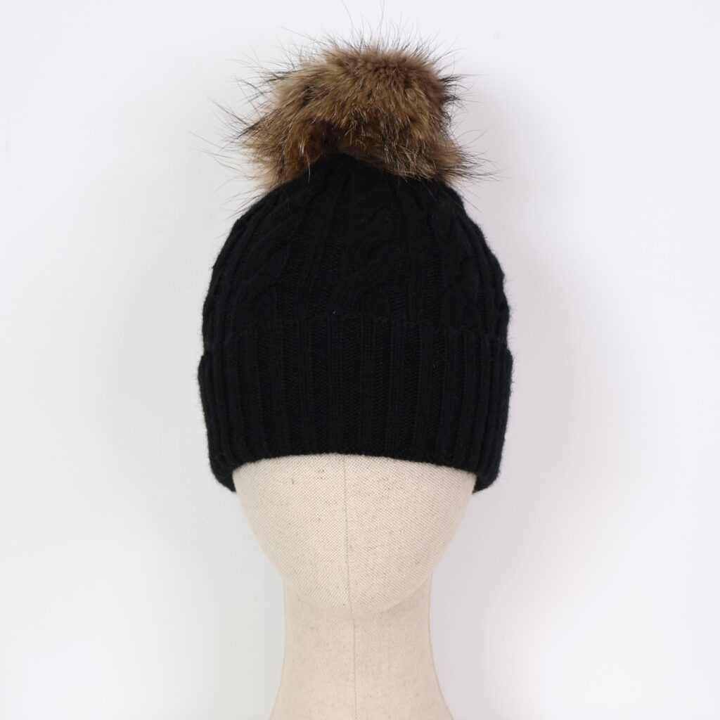 Gorro Pompón Ochos Trenzado Negro