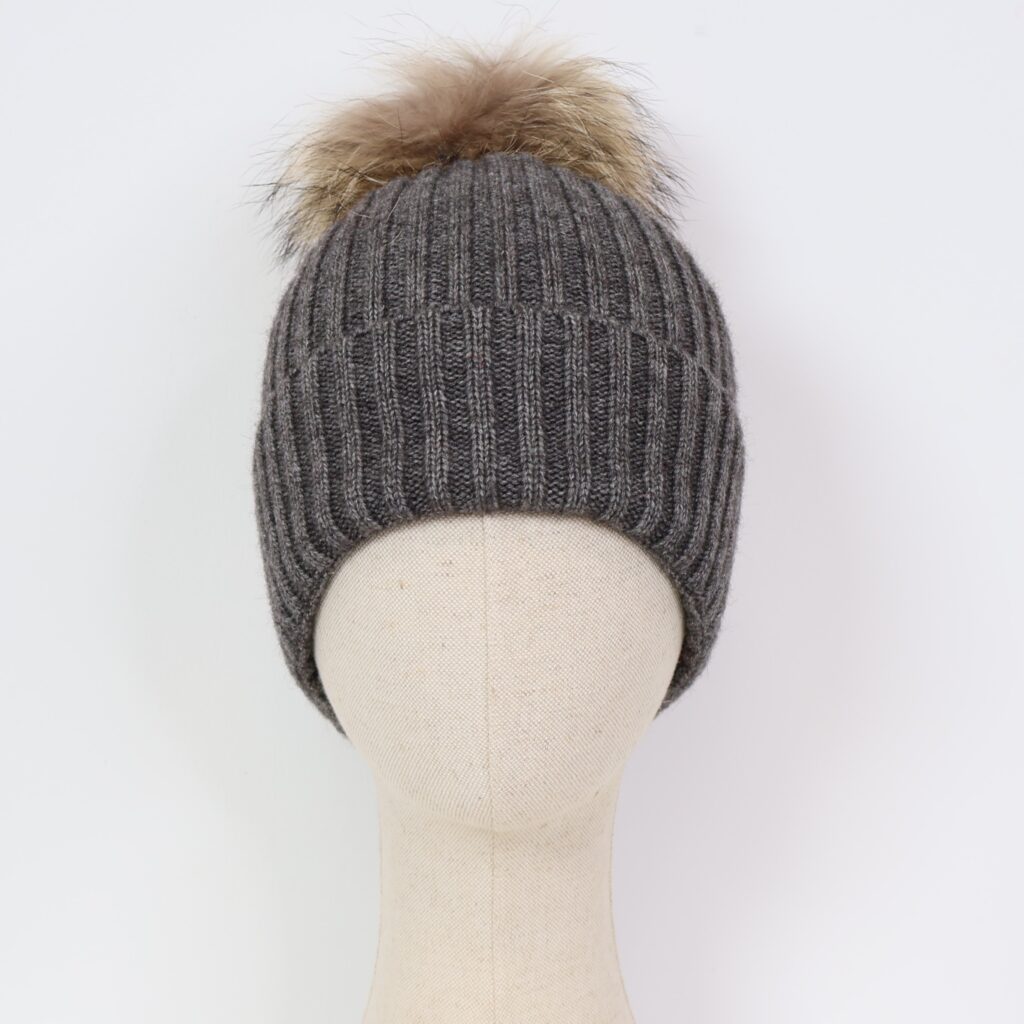 Gorro Pompón Gris Oscuro