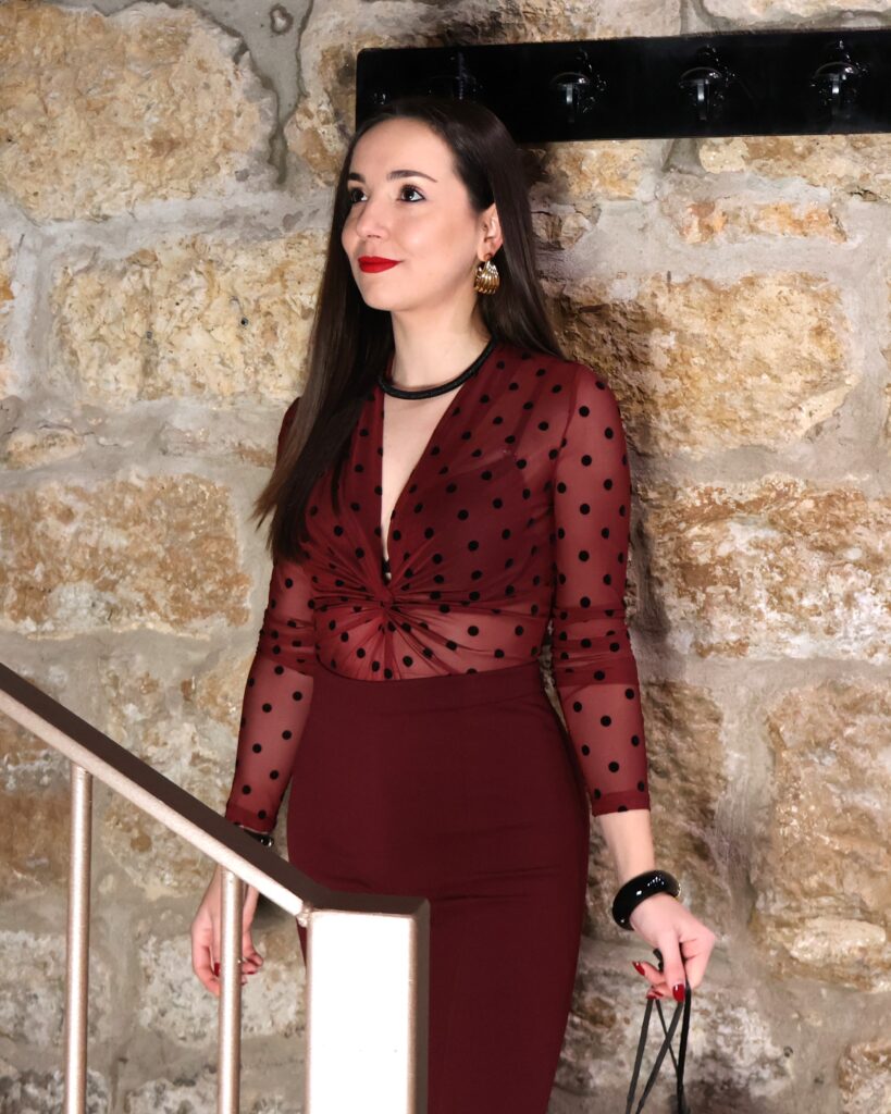 Body Lunares Burdeos