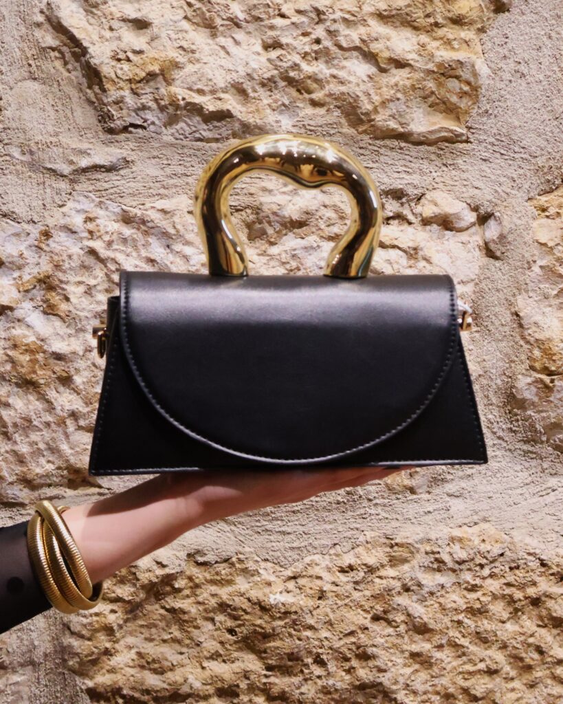 Bolso Asa Dorada Negro