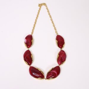 Collar piedras burdeos