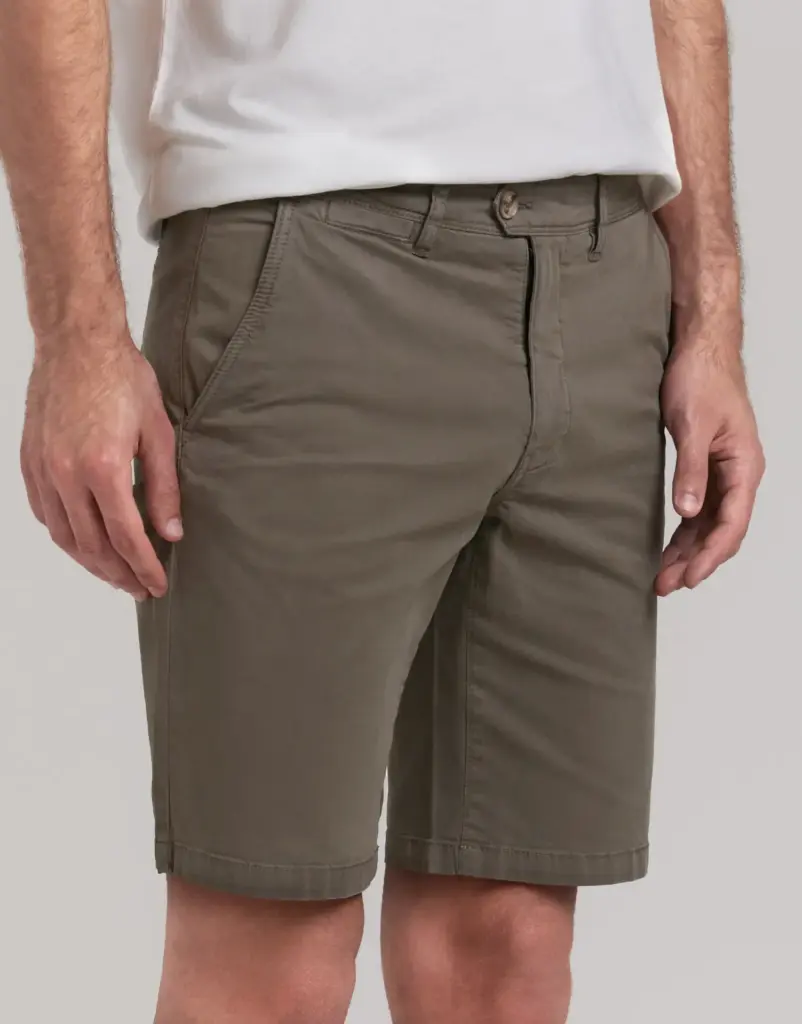 Bermuda Kaki