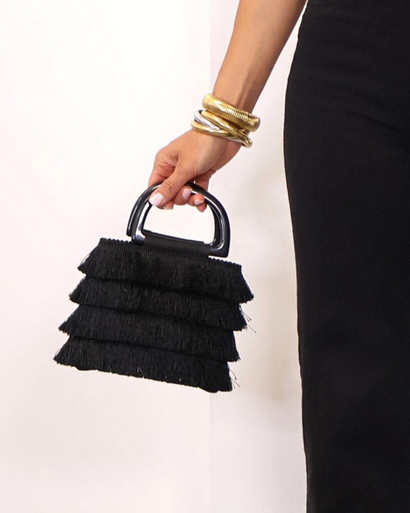Bolso Flecos Negro