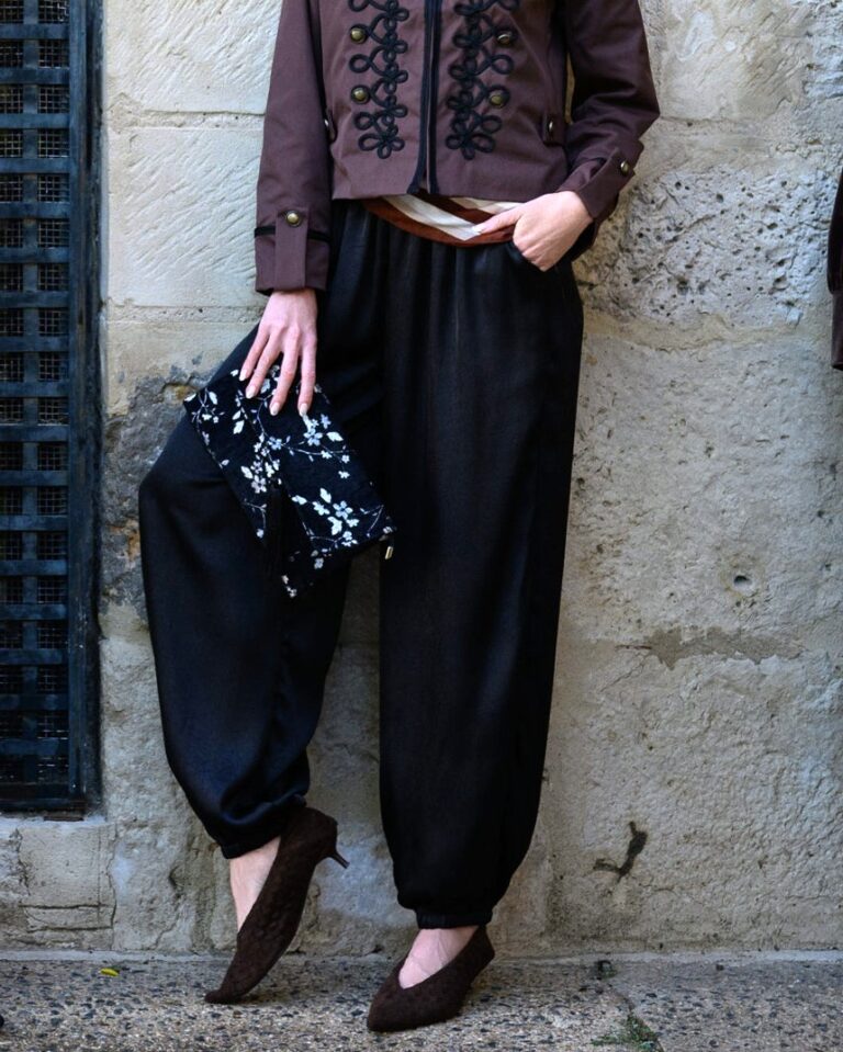 Pantalón Bombacho Satinado Negro