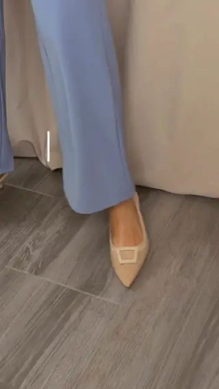 Instagram post from lunaresenmiarmario. This post is in position 3.