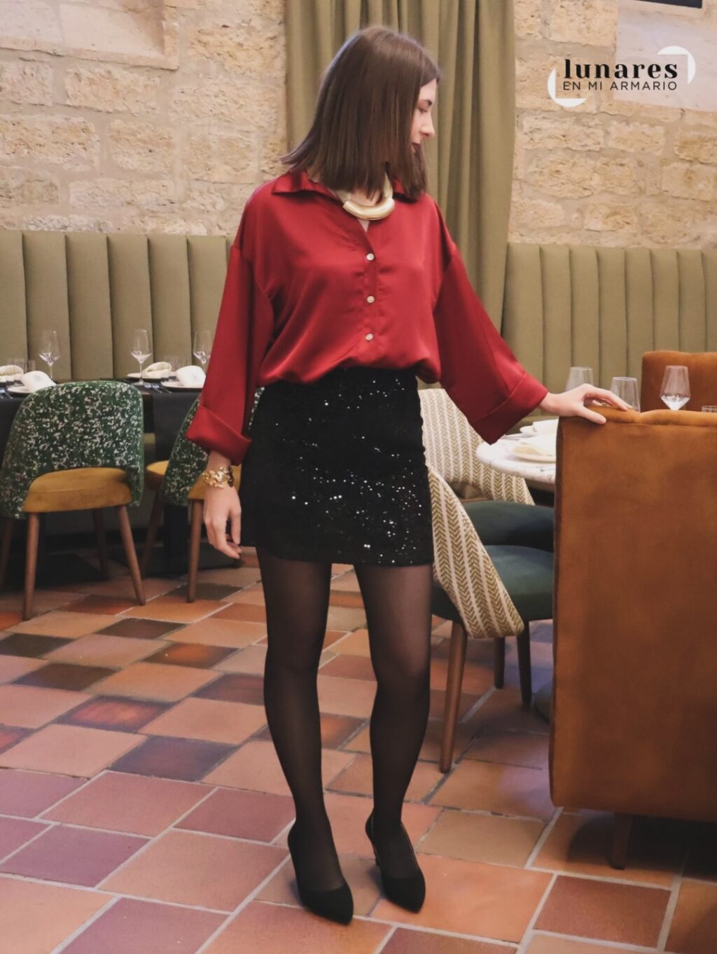 Instagram post from lunaresenmiarmario. This post is in position 6.